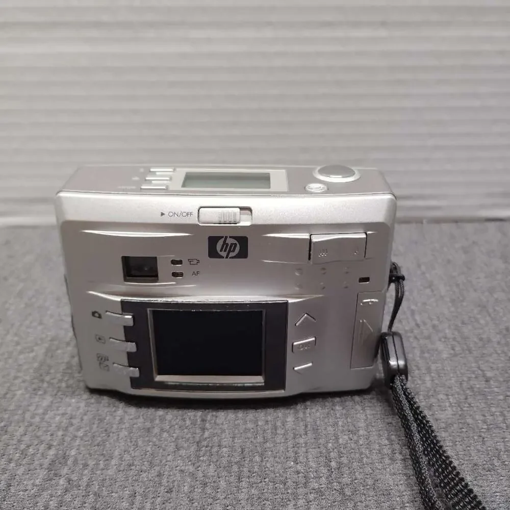 HP Photosmart 735 Digital Camera 3.2MP 15x Zoom Silver For Parts Only